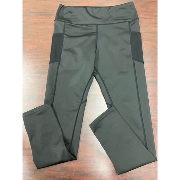 Black Leggings With Pockets - Picture 1 of 8